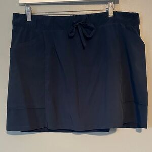 All in Motion Navy Blue Skirt with Pockets, built in shorts, XL